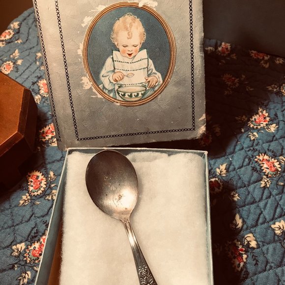 Vintage Wm. Rogers Baby Spoon w/Original Box - Picture 1 of 6